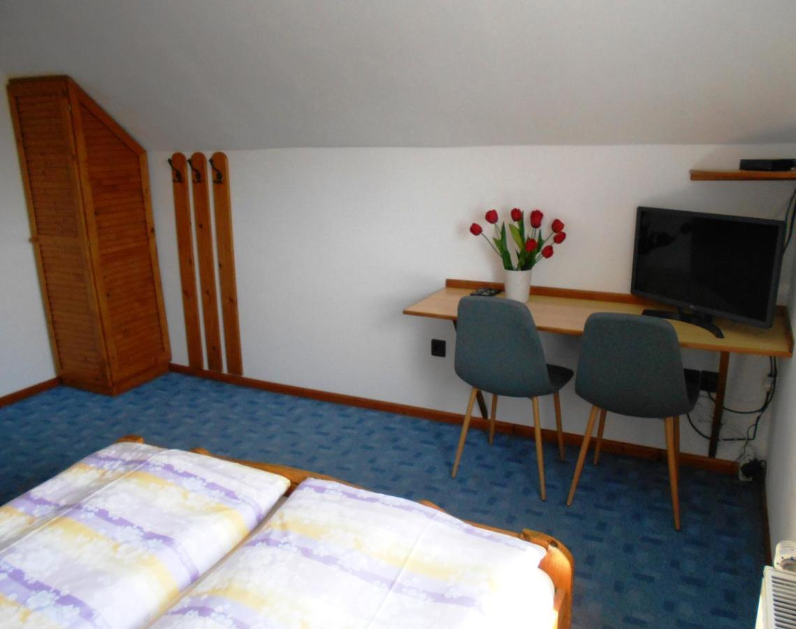ジュール Arpad Panzio Bed & Breakfast エクステリア 写真